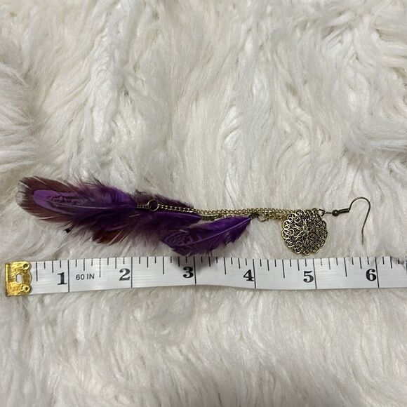 Feathered earrings  - Picture 4 of 4